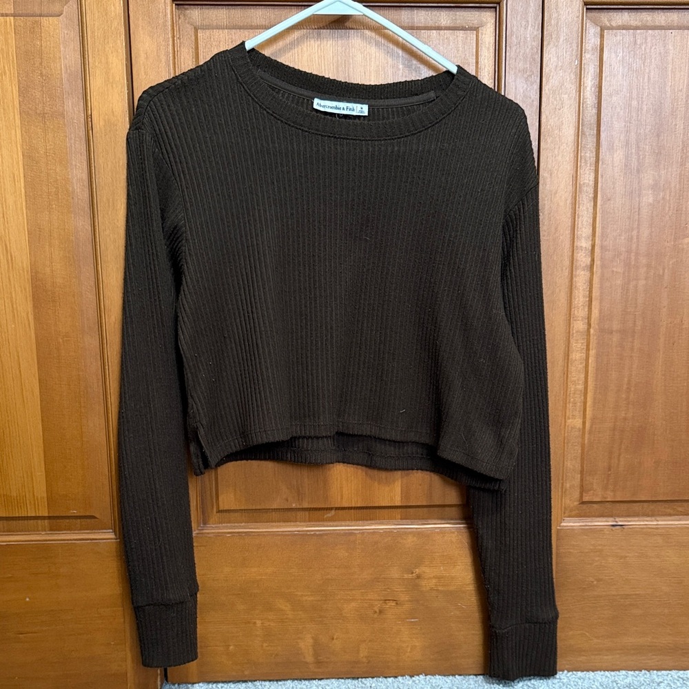 Abercrombie & Fitch Chocolate Ribbed Crop Top